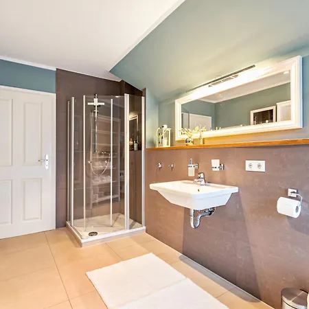 Tine Und Claras Holiday home Ringsberg